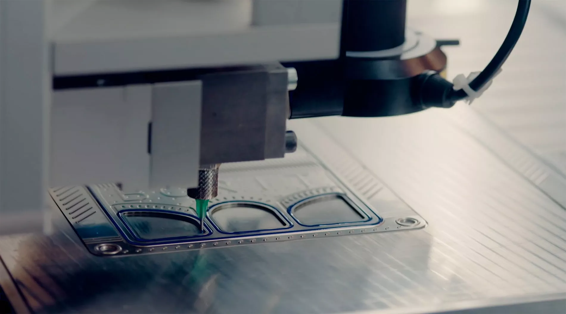 Sealing plate
